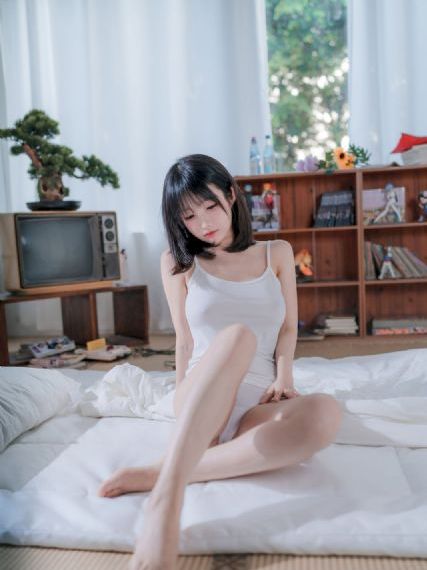 国产女人大象蕉电影网_云播放粤语日本成人在线