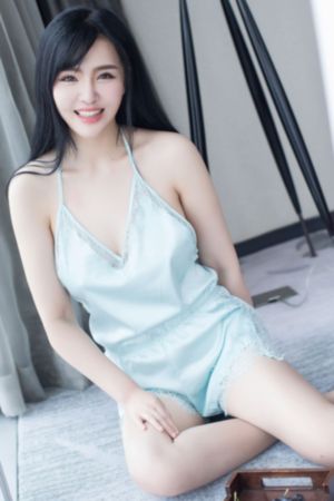 欧美春装连衣裙_蓝光在线视频播放