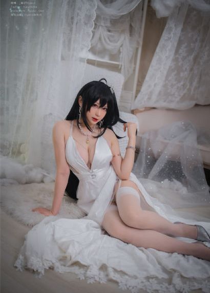 欧美裸足踩踏_高清免费播放